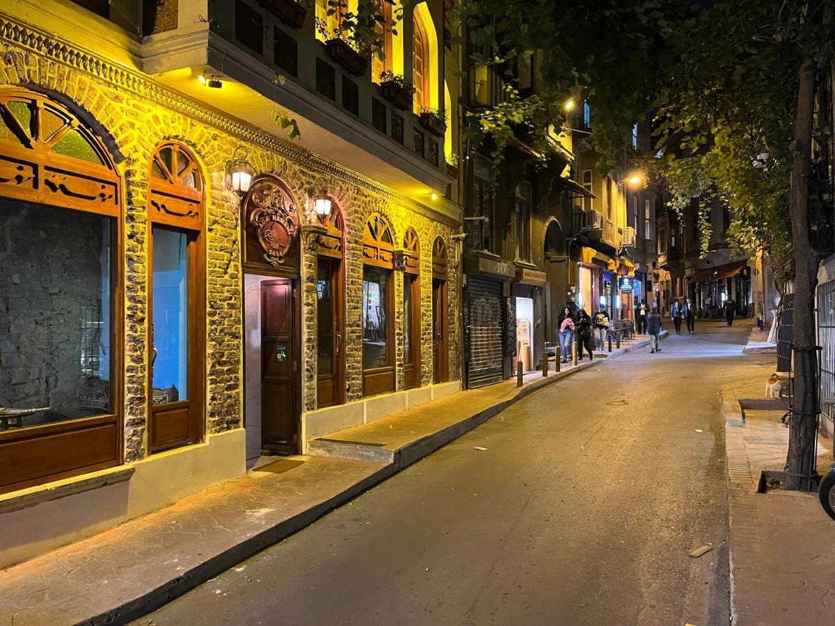 דירות איסטמבול Centrally Located, 2+1 House In Taksim, Cihangir מראה חיצוני תמונה