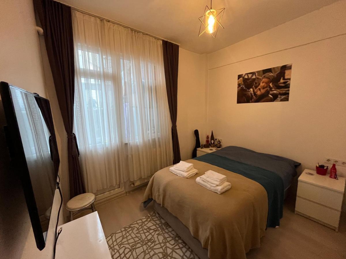 דירות איסטמבול Centrally Located, 2+1 House In Taksim, Cihangir מראה חיצוני תמונה