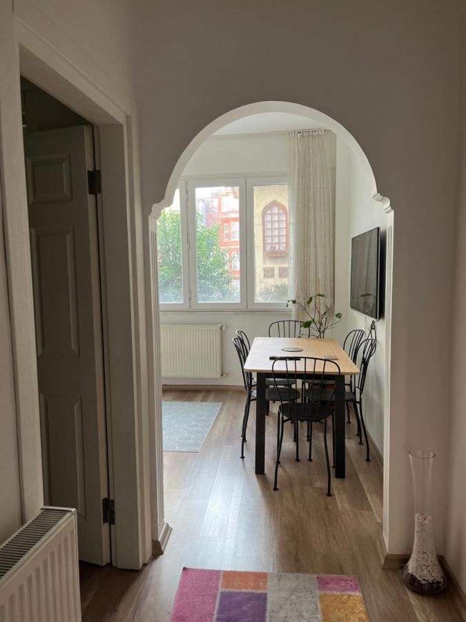 דירות איסטמבול Centrally Located, 2+1 House In Taksim, Cihangir מראה חיצוני תמונה