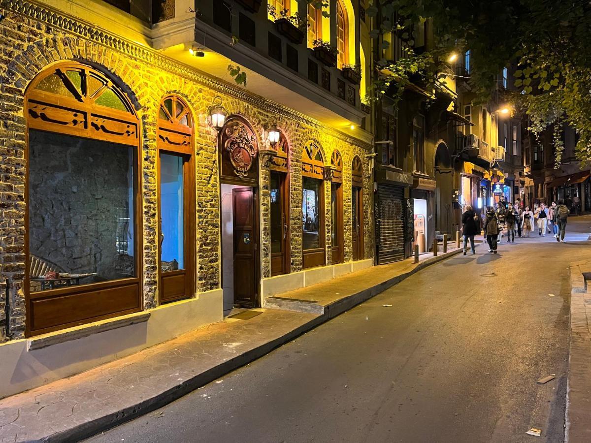 דירות איסטמבול Centrally Located, 2+1 House In Taksim, Cihangir מראה חיצוני תמונה