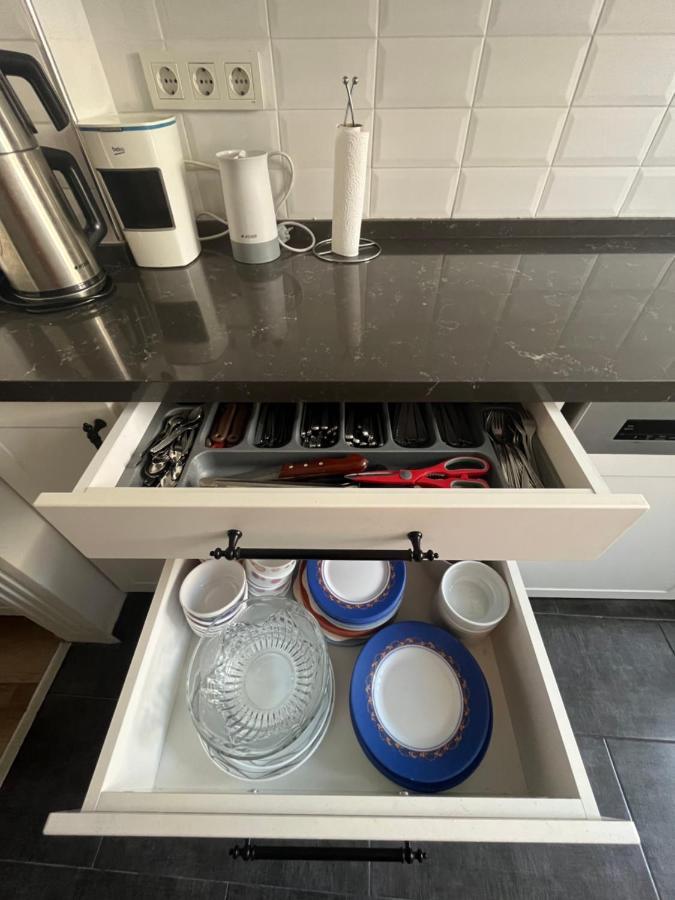 דירות איסטמבול Centrally Located, 2+1 House In Taksim, Cihangir מראה חיצוני תמונה