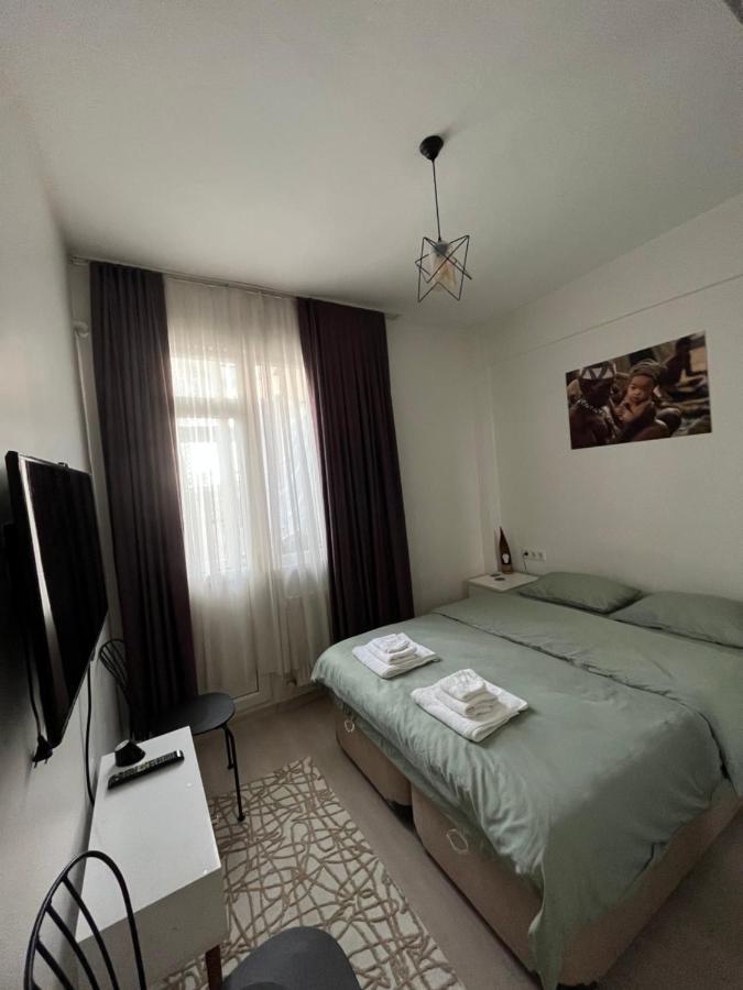 דירות איסטמבול Centrally Located, 2+1 House In Taksim, Cihangir מראה חיצוני תמונה