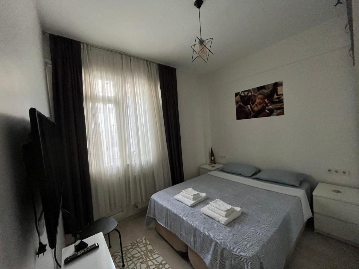 דירות איסטמבול Centrally Located, 2+1 House In Taksim, Cihangir מראה חיצוני תמונה